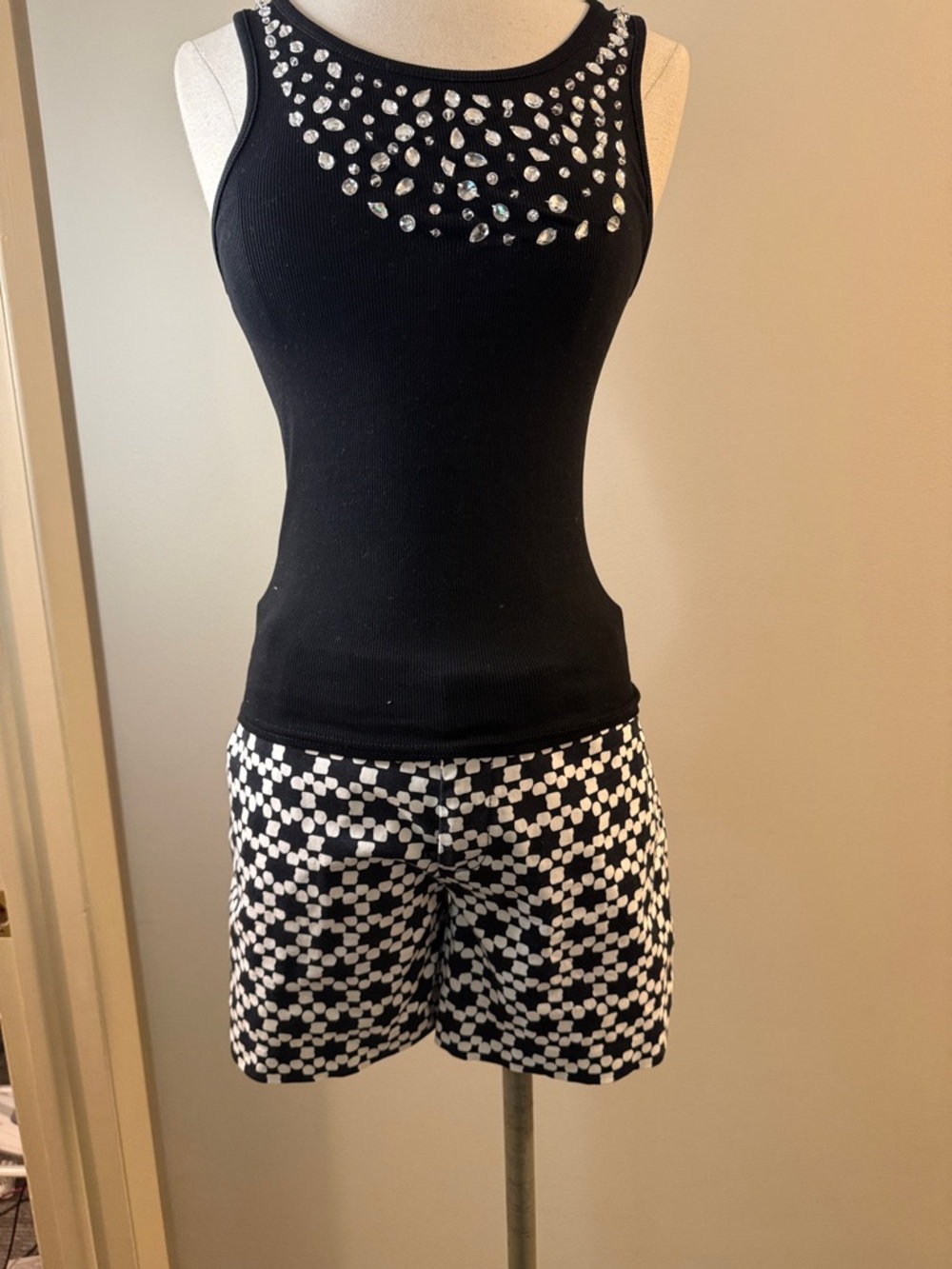 Banana Republic Black and White Avalon Women's Shorts